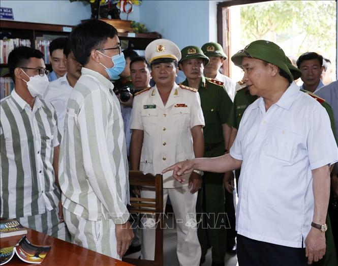 THỜI SỰ 6H CHIỀU 3/8/2022: Chủ tịch nước Nguyễn Xuân Phúc kiểm tra công tác đặc xá tại Trại giam Xuân Lộc, tỉnh Đồng Nai 